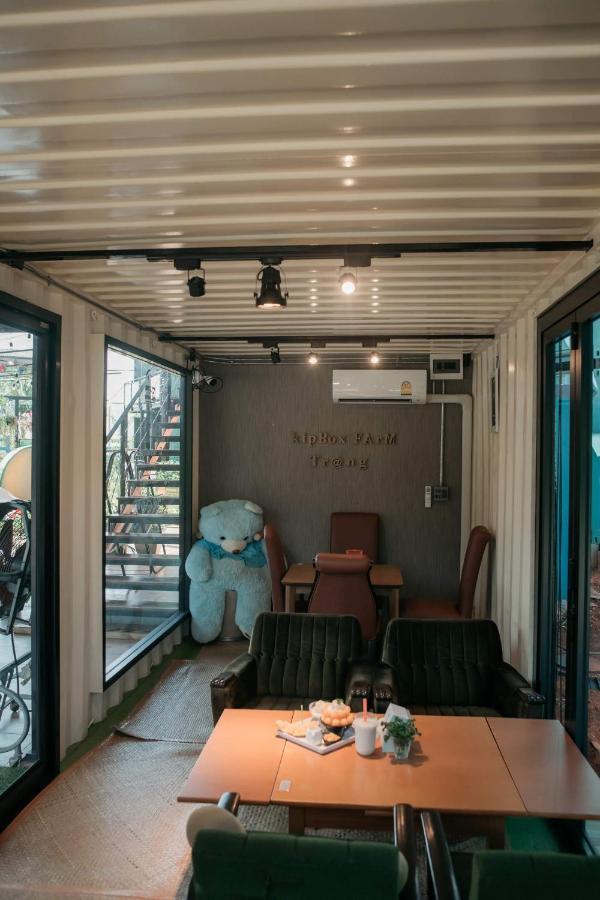 Kipbox Hotel Trang Bagian luar foto