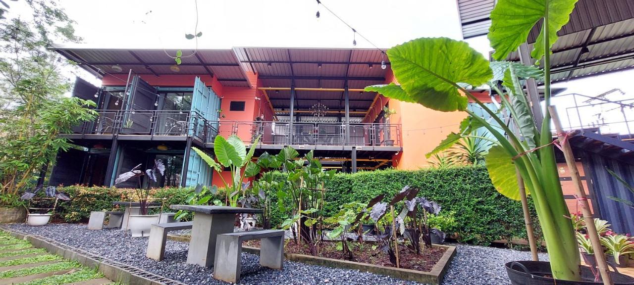 Kipbox Hotel Trang Bagian luar foto