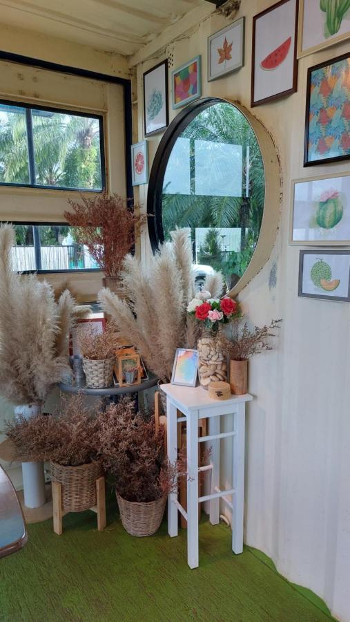 Kipbox Hotel Trang Bagian luar foto