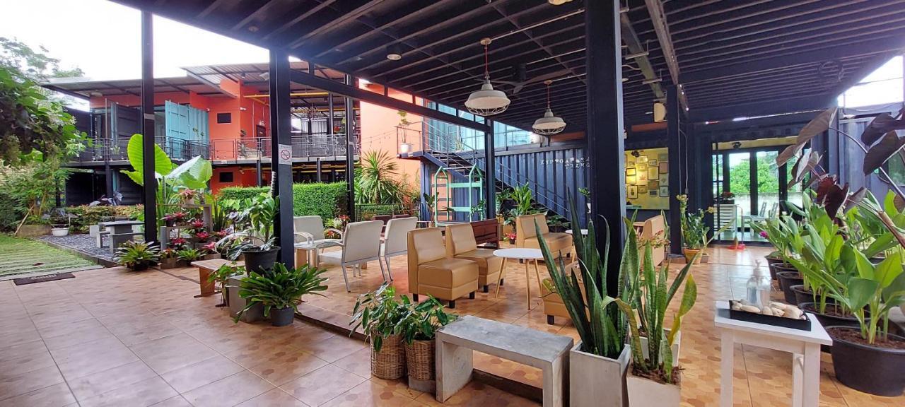 Kipbox Hotel Trang Bagian luar foto