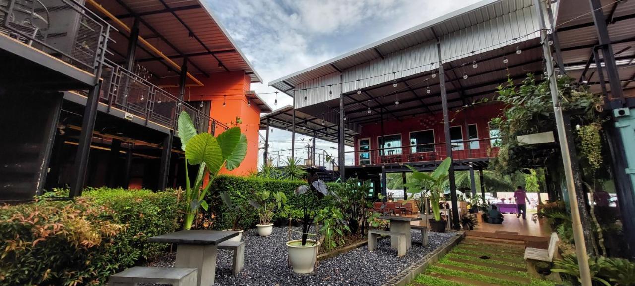 Kipbox Hotel Trang Bagian luar foto